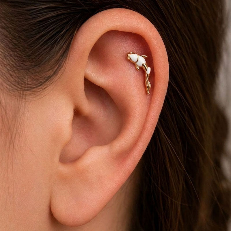 Koi Sedefli Beyaz Piercing (Sol Kulak)