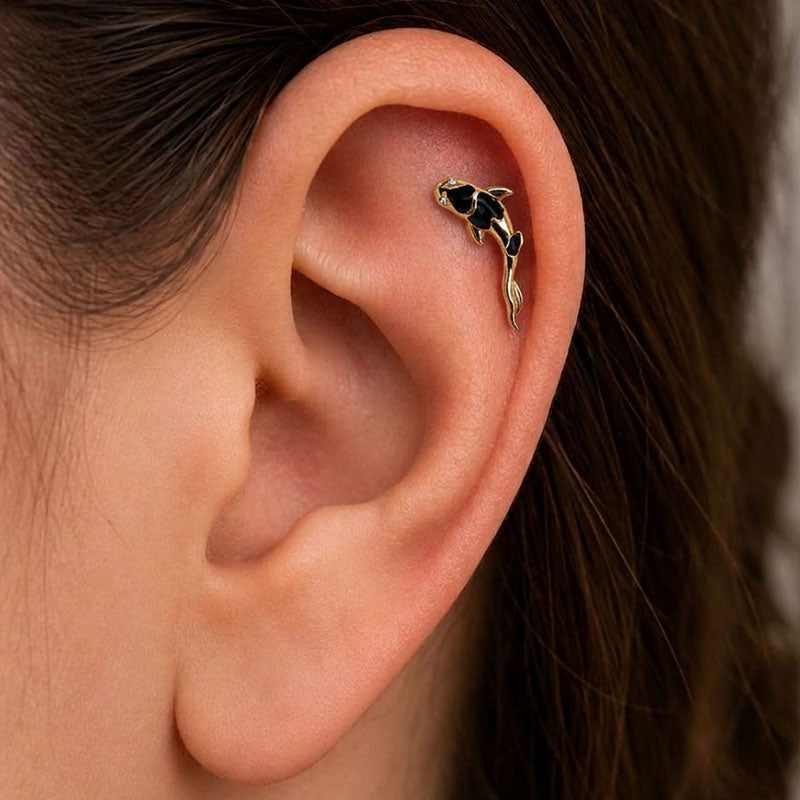 Koi Siyah Piercing (Sol Kulak)