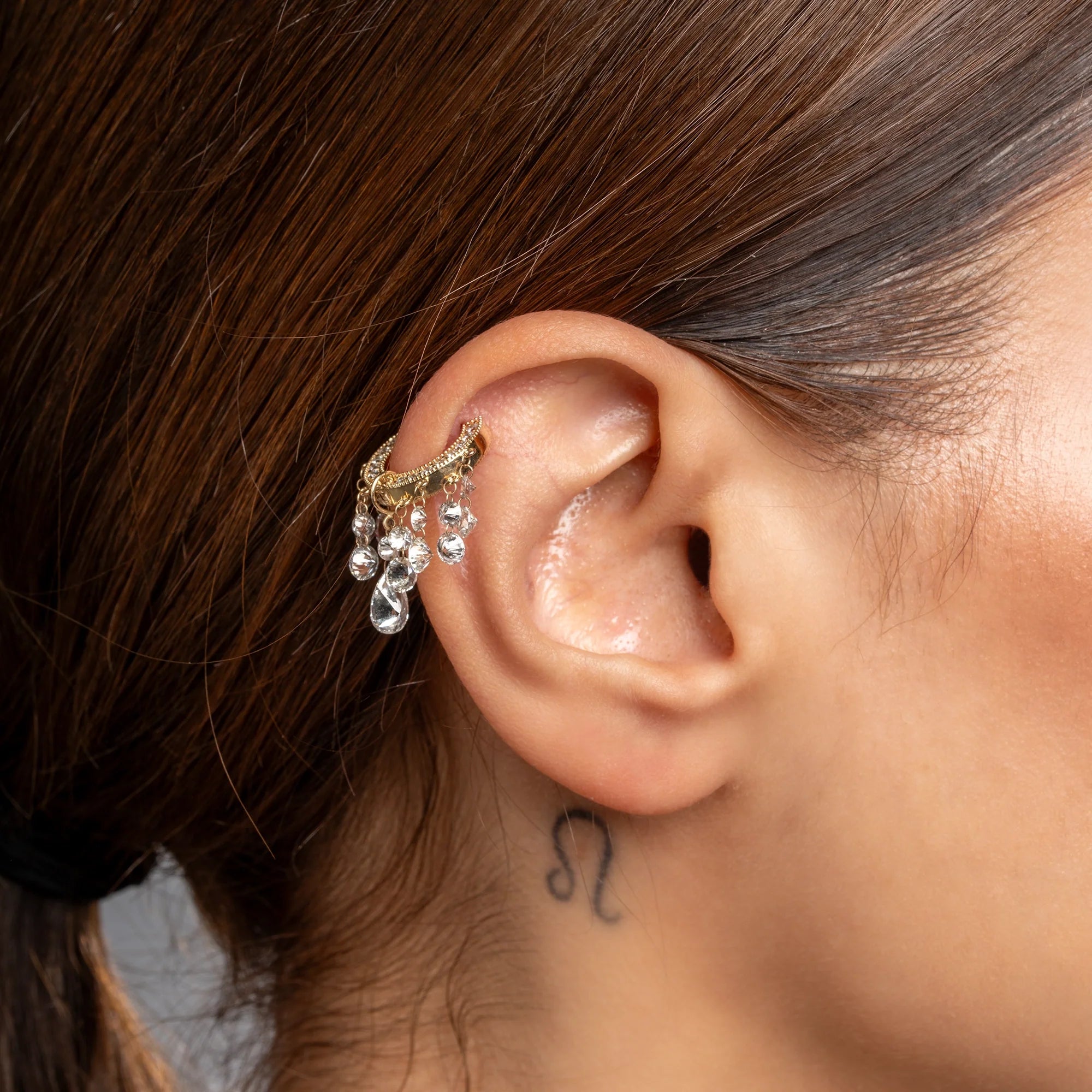 Zincir Sallantılı Damla Taşlı Halka Piercing