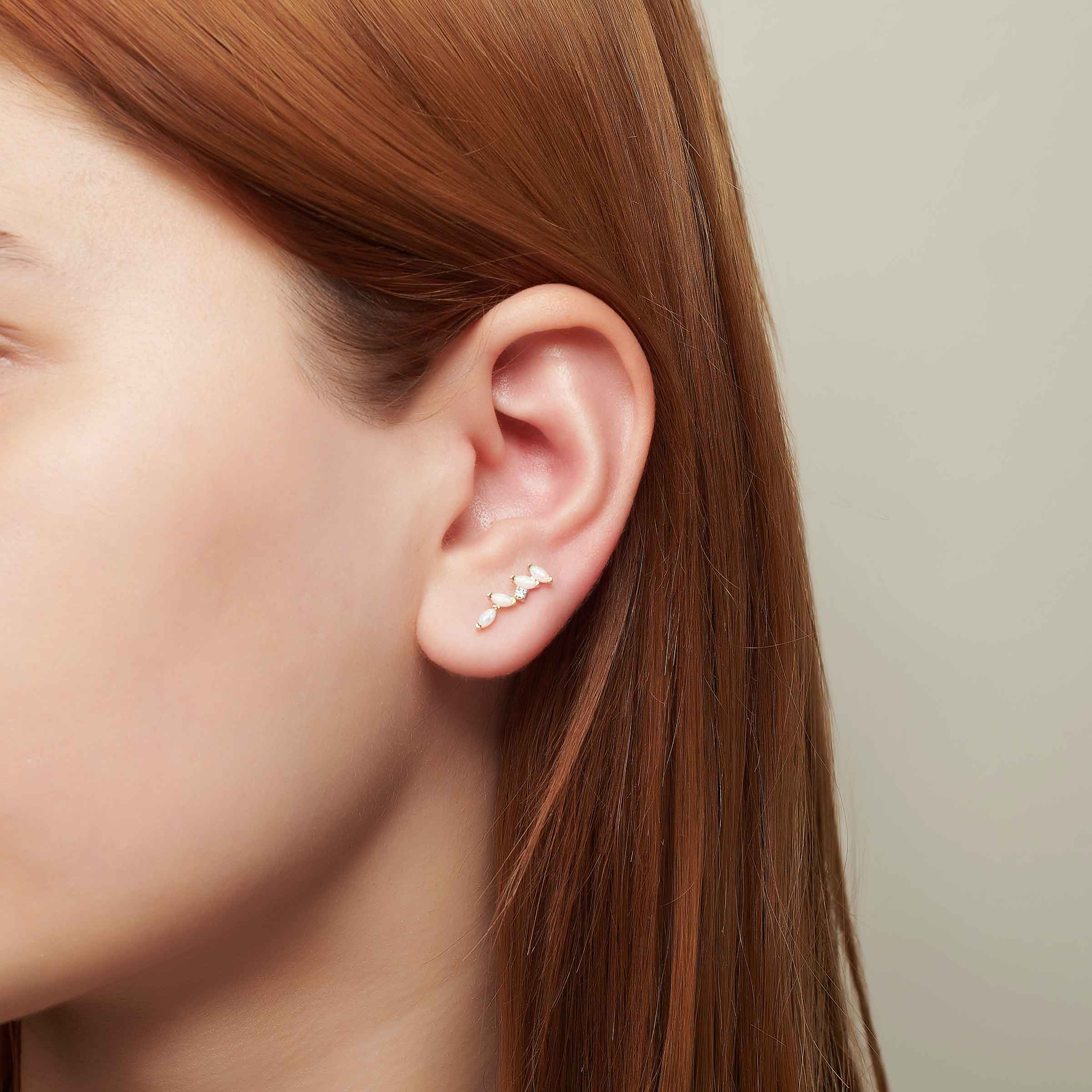 Lusha Asimetrik Markiz Form Opalit Taşlı Altın Tragus Piercing