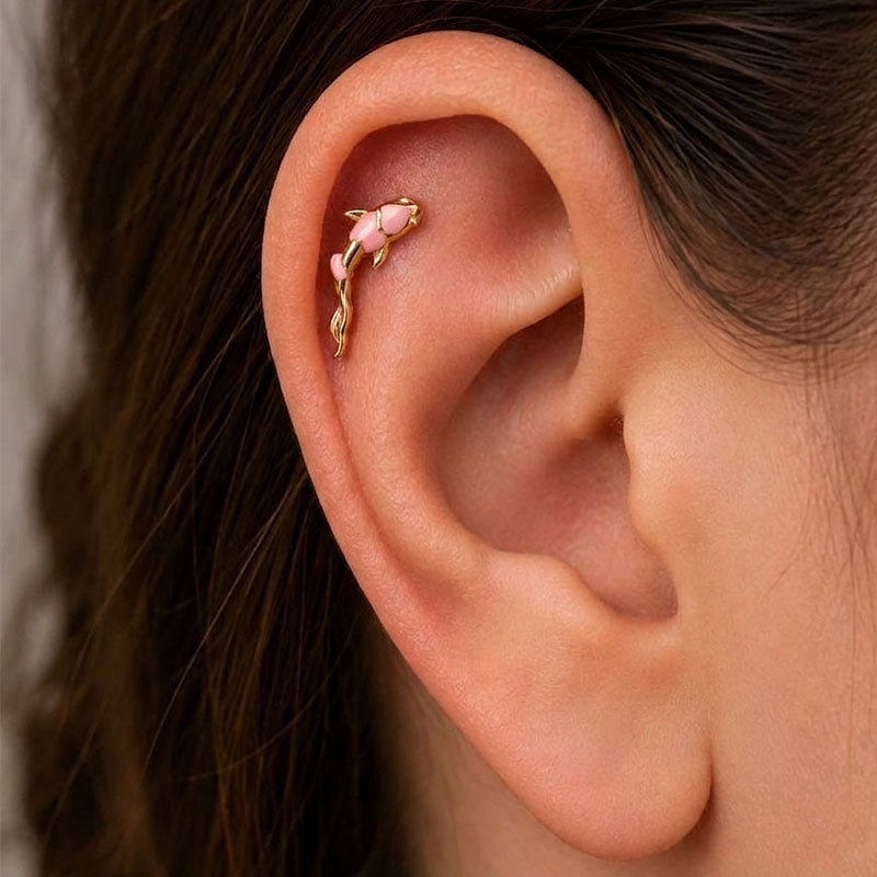 Koi Pembe Piercing (Sağ Kulak)