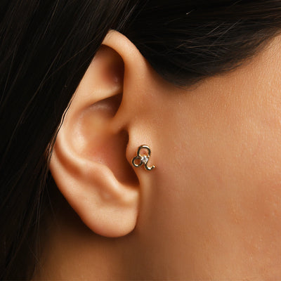 Leo Aslan Burcu Taşlı Altın Piercing