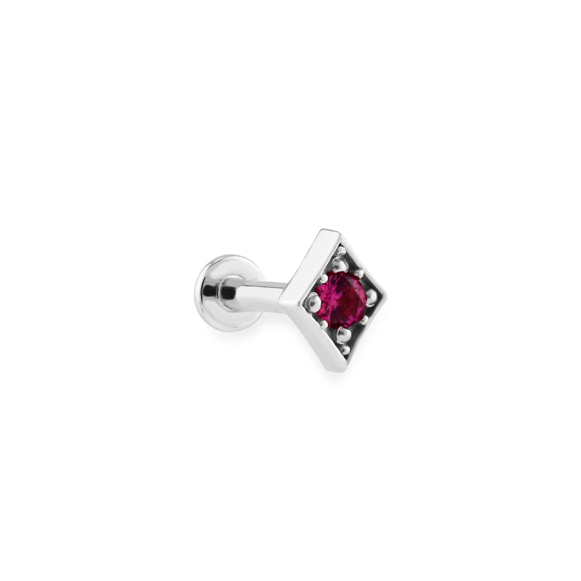 Karo Kırmızı Taşlı Altın Piercing